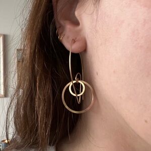 Elegant Gold Hoop Earrings